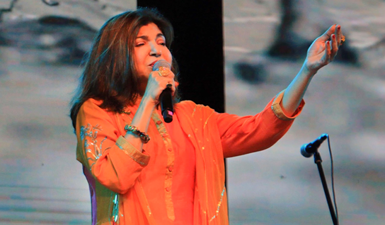 Mother’s Day Brightens with Alka Yagnik’s Performance