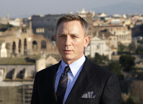 Fans request to push the release date of James Bond movie